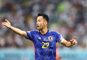 吉田麻也：日本队以世界杯冠军为目标前进 希望富安健洋继续努力